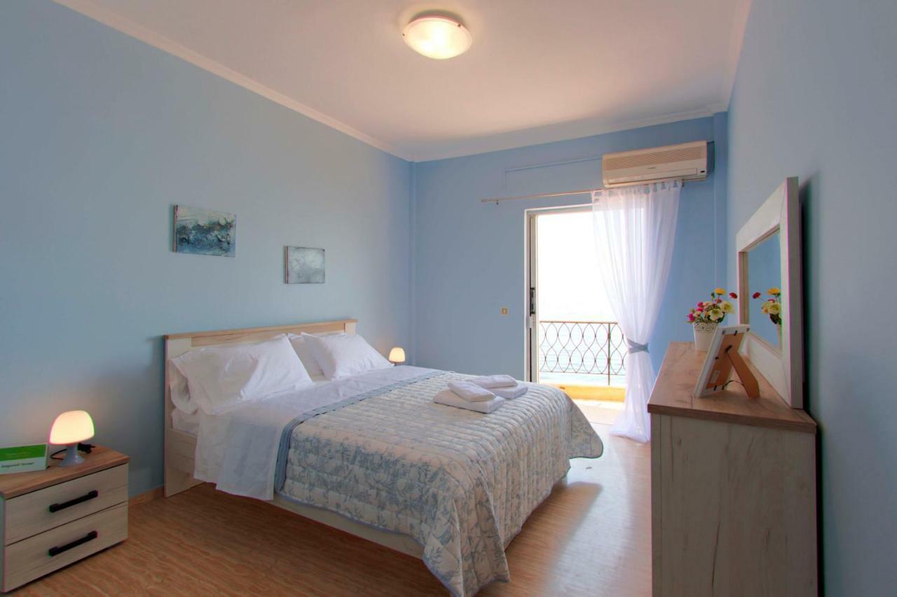 T8 Apartment On The Beach Benitses  Eksteriør bilde